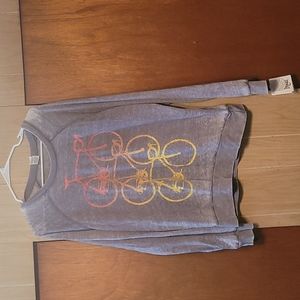 Light sweatshirt Top